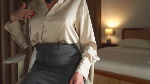 Vivian online show from September 28, 8:52 am