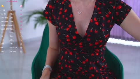 Vivian online show from December 23, 7:06 am