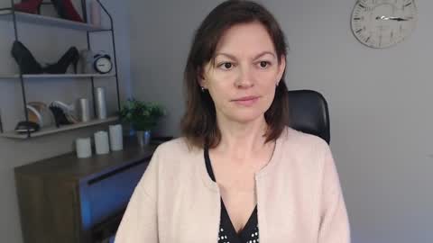 Vivian online show from March 6, 6:41 am