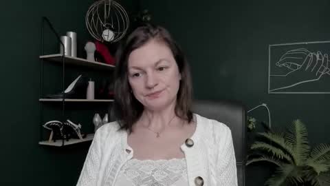 Vivian online show from February 13, 7:54 am