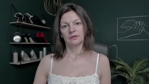 Vivian online show from November 6, 8:09 am