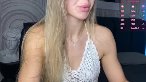 Vivian Evans online show from September 22, 1:04 am