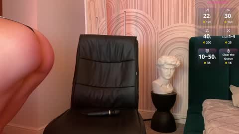 Vivian Evans online show from April 21, 1:53 am