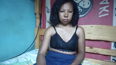 Snapshot of viviane0812 chatting on March 2, 6:24 pm viviane0812 online show from March 2, 6:24 pm