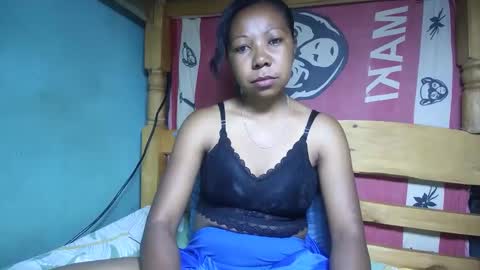 Snapshot of viviane0812 chatting on February 22, 6:50 am viviane0812 online show from February 22, 6:50 am