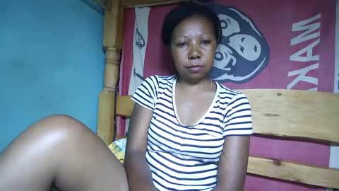 Snapshot of viviane0812 chatting on February 27, 6:53 pm viviane0812 online show from February 27, 6:53 pm