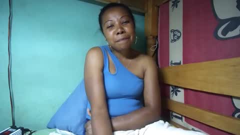 Snapshot of viviane0812 chatting on February 20, 5:52 pm viviane0812 online show from February 20, 5:52 pm