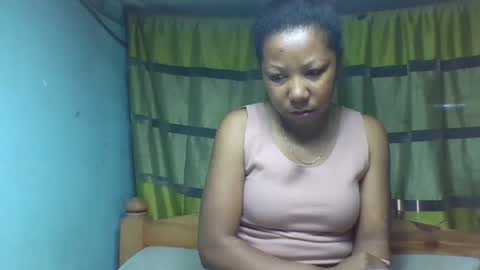 Snapshot of viviane0812 chatting on September 27, 1:18 pm viviane0812 online show from September 27, 1:18 pm