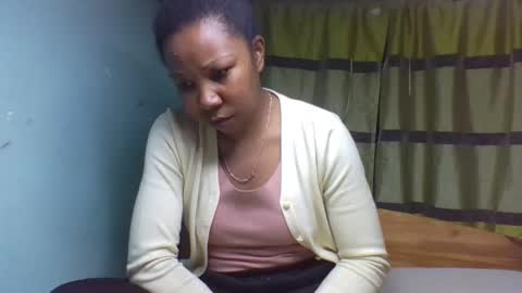 Snapshot of viviane0812 chatting on September 13, 12:29 am viviane0812 online show from September 13, 12:29 am