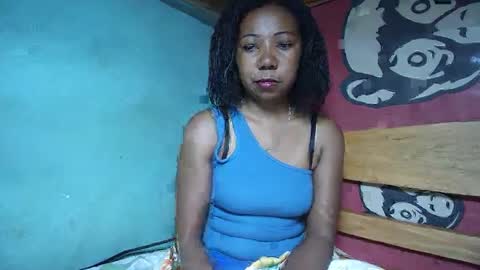 Snapshot of viviane0812 chatting on March 3, 9:27 am viviane0812 online show from March 3, 9:27 am
