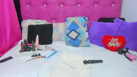 VivianParis online show from February 16, 8:30 pm