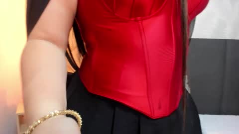 Vivian online show from October 31, 12:53 pm