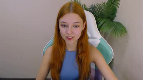 Snapshot of vivien_leight chatting on October 6, 6:56 pm Vivien online show from October 6, 6:56 pm