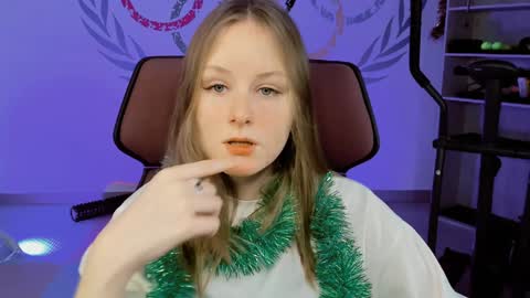 Vivien online show from December 31, 5:11 am