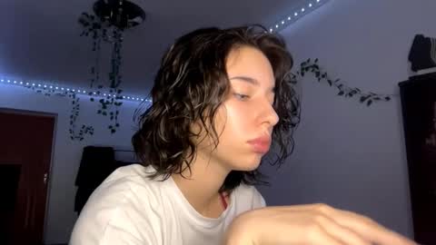 Vivi online show from November 29, 4:11 pm