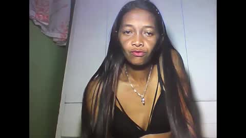 vixen_lina online show from May 11, 6:05 pm