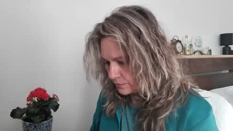 vixenjae online show from March 23, 9:04 am