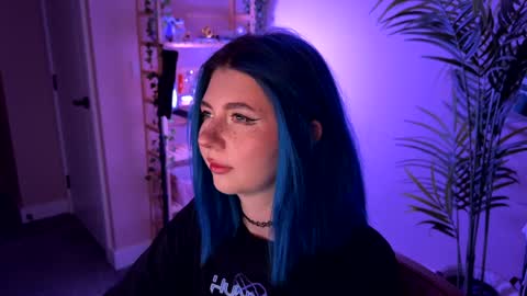 Polly  Online mostly at 9pm-2am UK Time online show from December 17, 7:07 pm