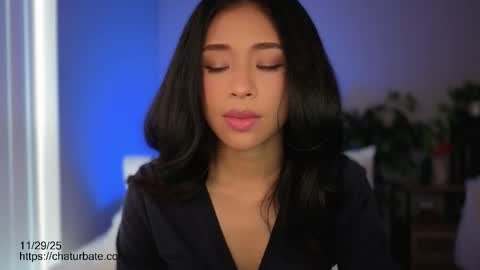 Jen online show from November 29, 9:19 pm