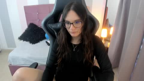 Snapshot of wanda_sg chatting on September 25, 7:01 pm Alexandra online show from September 25, 7:01 pm