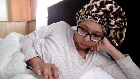 wanderlustgaal online show from February 19, 5:12 pm