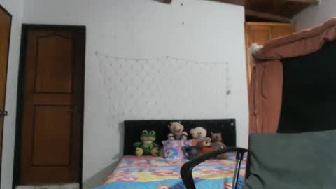 warrior_xena online show from February 12, 4:11 pm