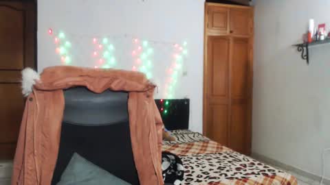 warrior_xena online show from February 19, 9:17 am