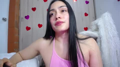 Snapshot of we_we77 chatting on March 9, 8:42 pm we_we77 online show from March 9, 8:42 pm