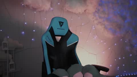 little girl who is always rightLisa online show from March 10, 1:45 am