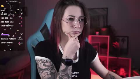 little girl who is always rightLisa online show from February 19, 2:23 am