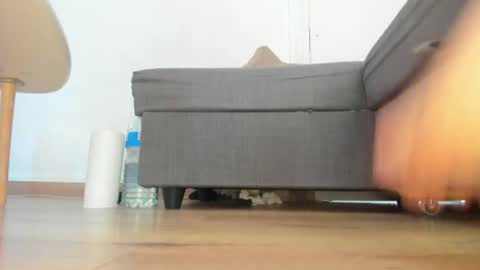 wet_pants2022 online show from July 8, 7:32 am