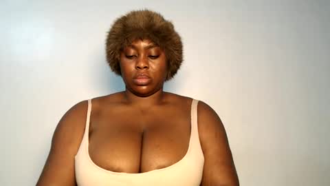 Snapshot of wet_pussyy24 chatting on October 7, 11:42 pm lily online show from October 7, 11:42 pm