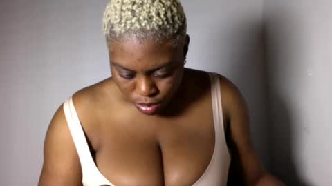 Snapshot of wet_pussyy24 chatting on December 10, 8:08 am lily online show from December 10, 8:08 am