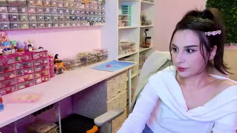 Snapshot of whats_her_name chatting on September 30, 9:19 pm Victoria Maria online show from September 30, 9:19 pm