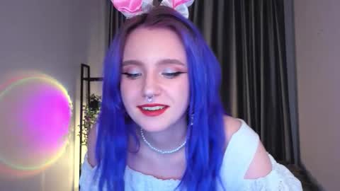 Snapshot of whisperia chatting on October 13, 10:12 pm RunayWitch online show from October 13, 10:12 pm