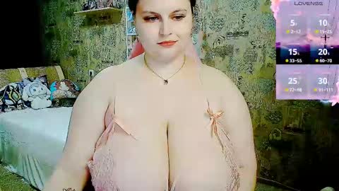 whisperinthedarkk online show from September 29, 11:10 pm