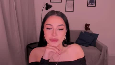 whoislulu online show from November 16, 6:52 pm