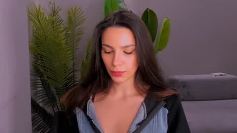 whoislulu online show from February 2, 3:49 pm