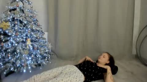 Veronica online show from December 19, 8:45 pm