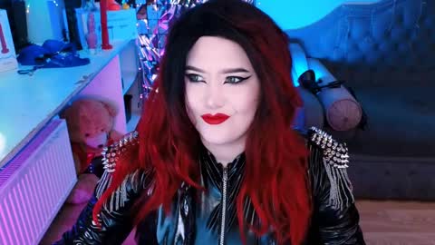 Laura  online show from February 17, 4:31 am