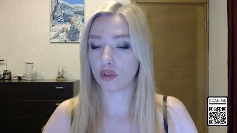 Snapshot of wild_silk_desire chatting on October 9, 1:37 pm Alina online show from October 9, 1:37 pm