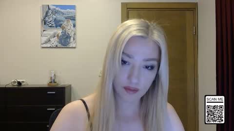 Snapshot of wild_silk_desire chatting on September 25, 1:21 pm Alina online show from September 25, 1:21 pm