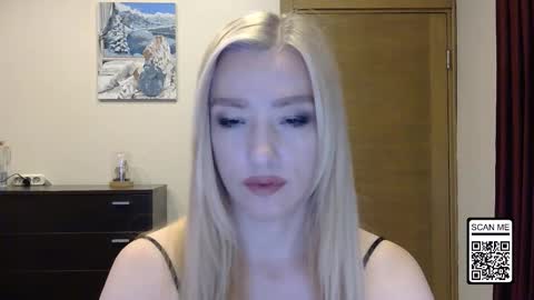 Snapshot of wild_silk_desire chatting on October 5, 1:38 pm Alina online show from October 5, 1:38 pm