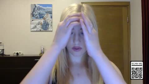 Snapshot of wild_silk_desire chatting on September 14, 1:09 pm Alina online show from September 14, 1:09 pm
