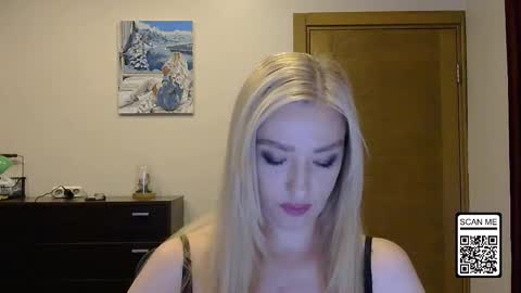 Snapshot of wild_silk_desire chatting on September 19, 1:10 pm Alina online show from September 19, 1:10 pm
