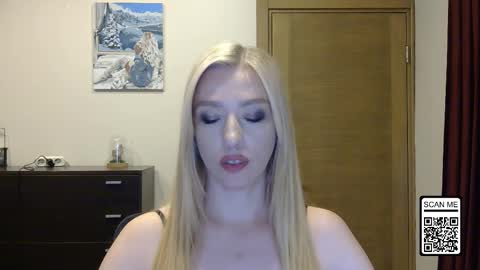 Snapshot of wild_silk_desire chatting on September 29, 5:07 pm Alina online show from September 29, 5:07 pm