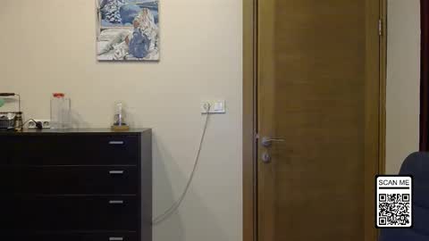 Snapshot of wild_silk_desire chatting on October 15, 3:36 pm Alina online show from October 15, 3:36 pm
