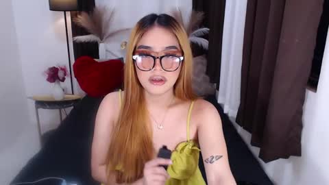 Snapshot of wildsassy0719 chatting on December 29, 6:27 pm shea online show from December 29, 6:27 pm