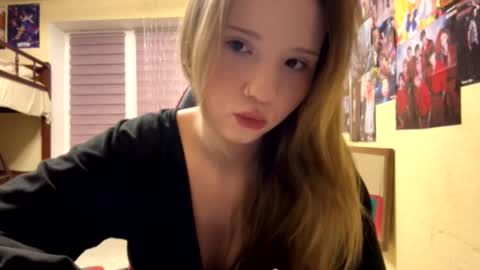 Olivia online show from February 3, 5:28 pm