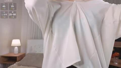 Mary online show from December 15, 1:44 am